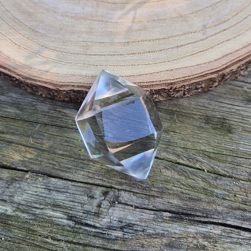 Pointe double en Cristal de Roche naturelle de Madagascar, environ 5 cm, pierre éthique d’harmonie et de clarté énergétique.