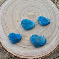 Galet Coeur d'Apatite Bleue de Madagascar
