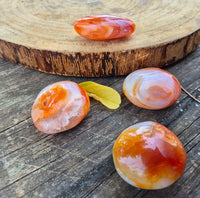 Galet en Cornaline de Madagascar Qualité A