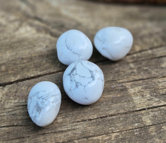 Pierre Roulée Howlite Blanche du Zimbabwe qualité A