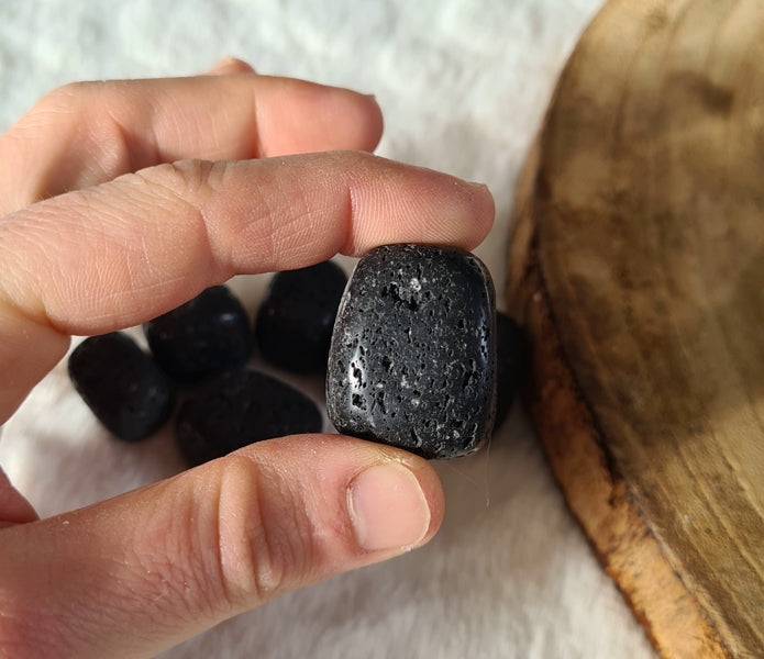 boutique de mineraux pierre de lave