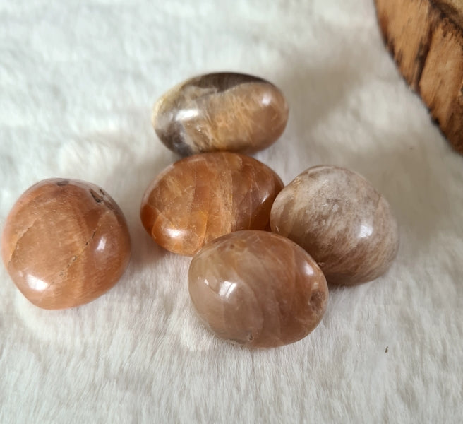 boutique de mineraux pierre de lune roulée