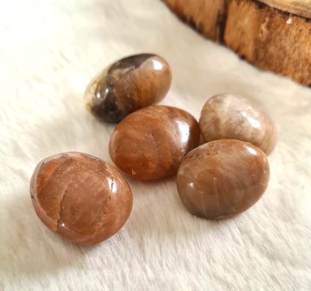 boutique de mineraux pierre de lune roulée
