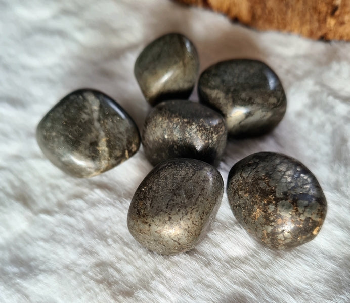 pierre roulée pyrite