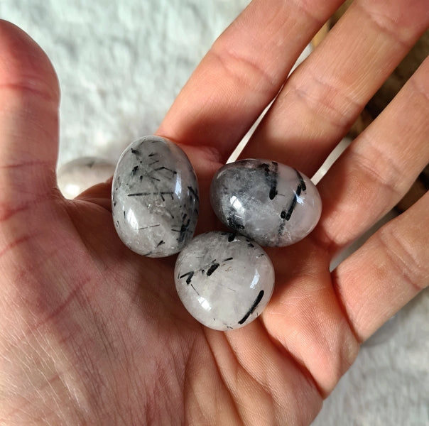 boutique de mineraux pierre roulée quarte tourmaline