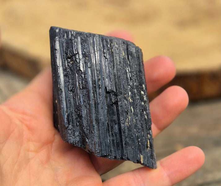 Tourmaline Noire Brute Cristalisée Qualité A