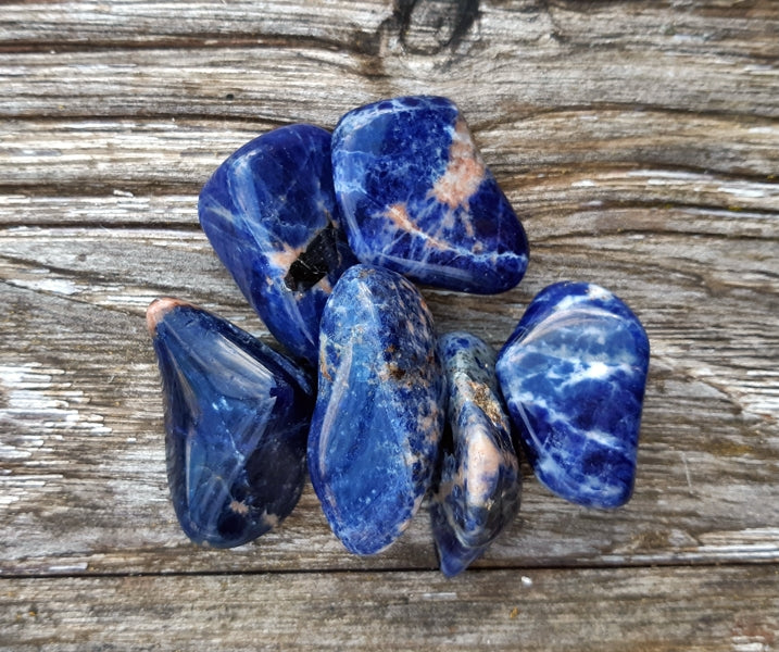 Pierre roulée sodalite orange qualité AA