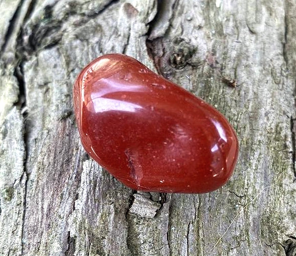 Pierre roulée jaspe rouge