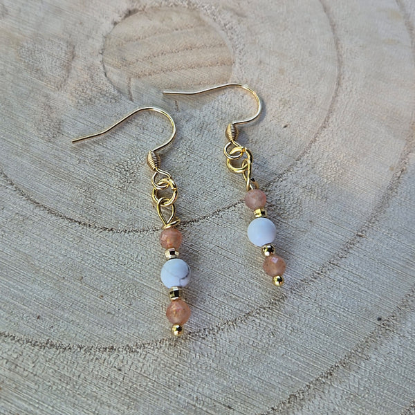 Ainé - Boucle d'Oreille en Howlite et Pierre de Soleil