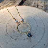 Ainé - Collier en Howlite, Fluorite et Pierre de Soleil