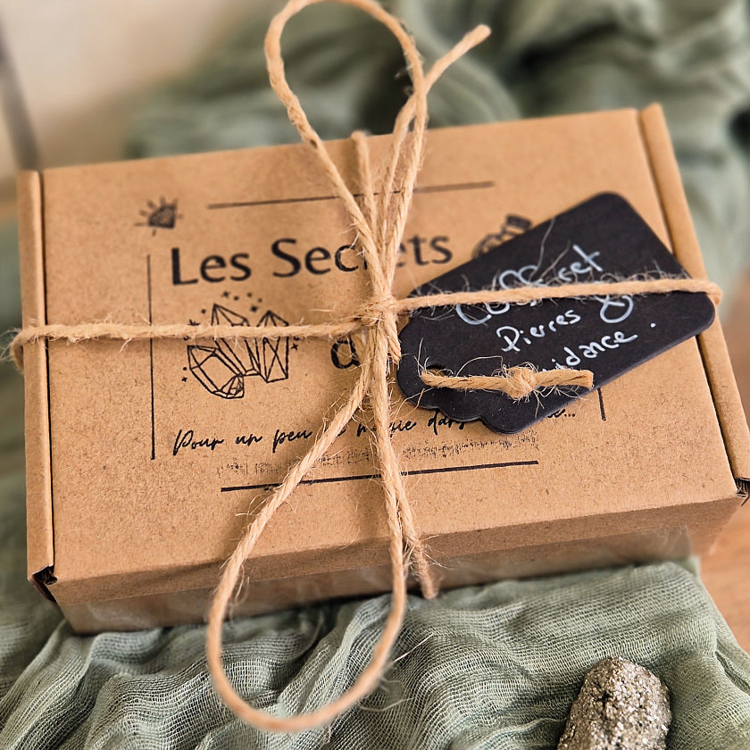 Box Mystère - Un Bijou, Une Pierre naturelle & un Message pour Toi