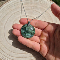 Collier Rond en Chrysoprase de Madagascar Chaine couleur Argent