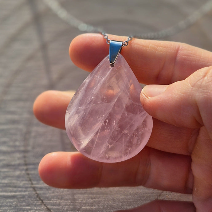 Collier Goutte Quartz Rose de Madagascar AA