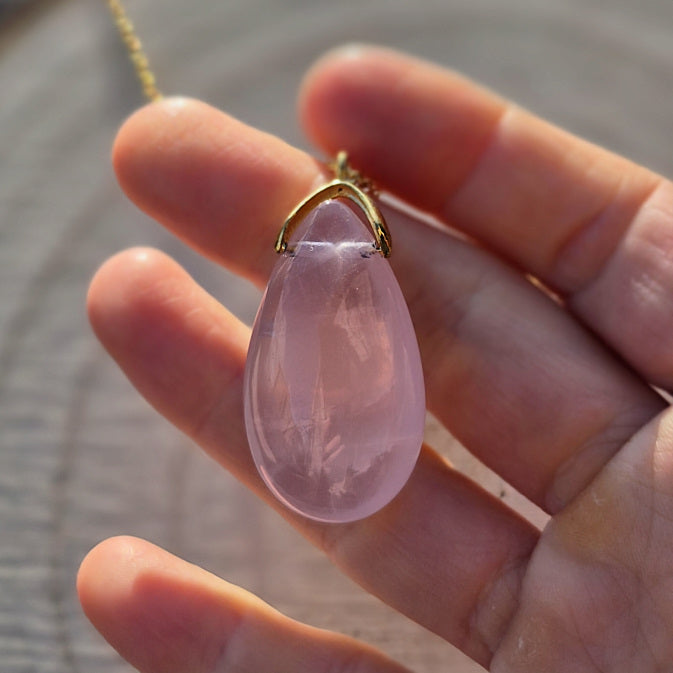 Collier Goutte Sautoir pierre de Quartz Rose du Brésil