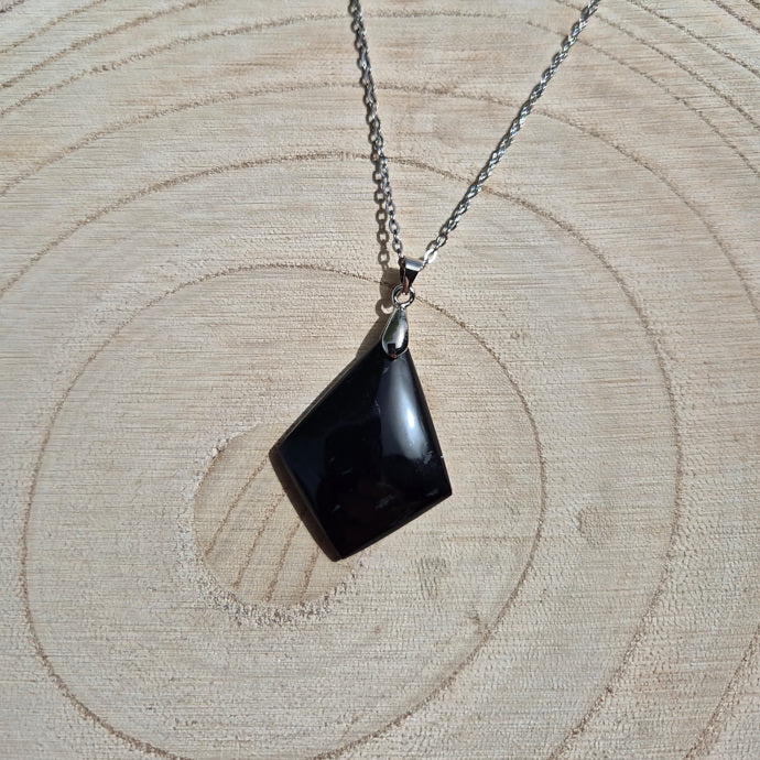 Collier Kite en Tourmaline Noire de Madagascar