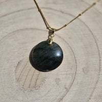 Collie Rond en Labradorite Dorée de Madagascar