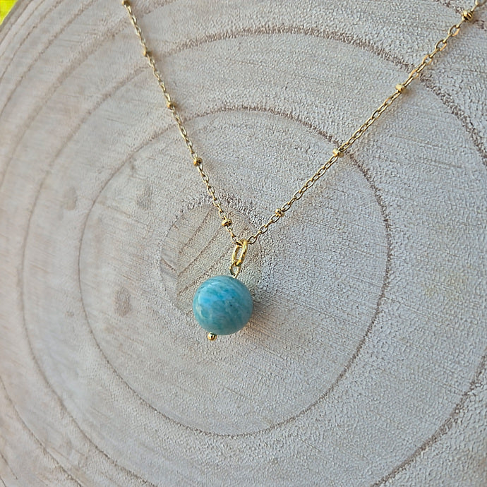 Collier Perle en Amazonite de Madagascar 12mm Chaine couleur Or