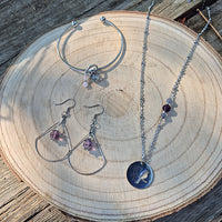 Guanyin - Boucle d'Oreille Goutte Fluorite Violette