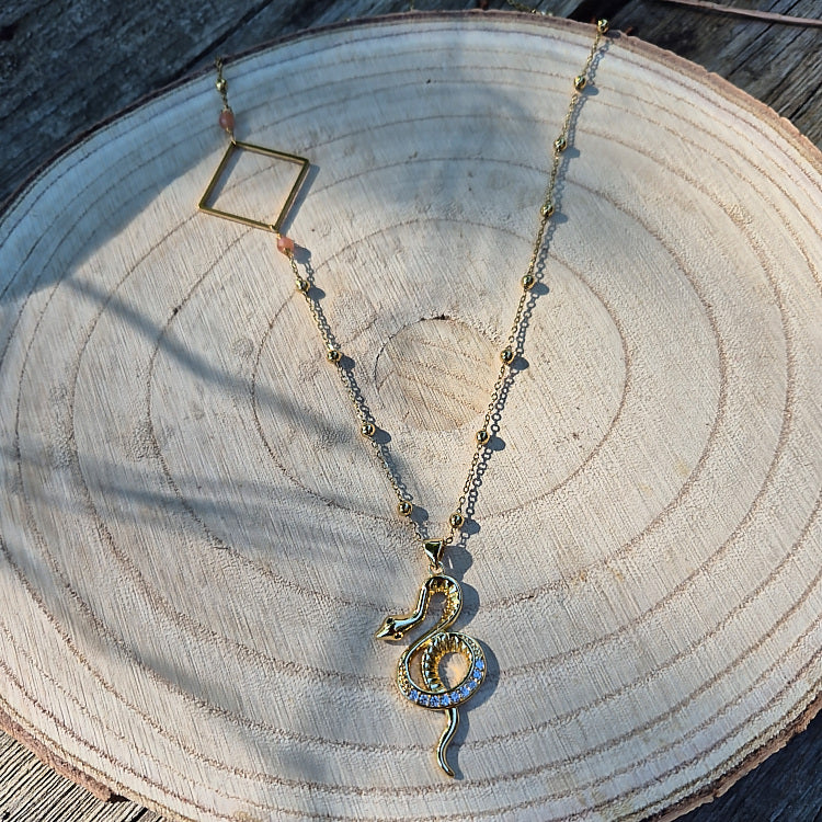 Amaterasu - Collier en Pierre de Soleil Pendentif Serpent
