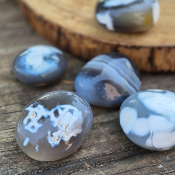 Galet d'Agate Grise de Madagascar