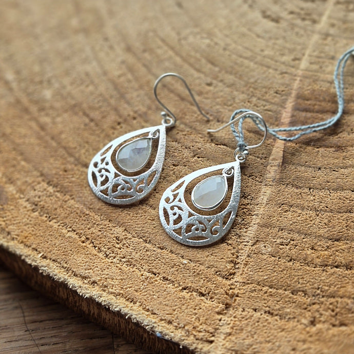 Boucle d'Oreille en Argent Brossé Goutte Pierre de Lune