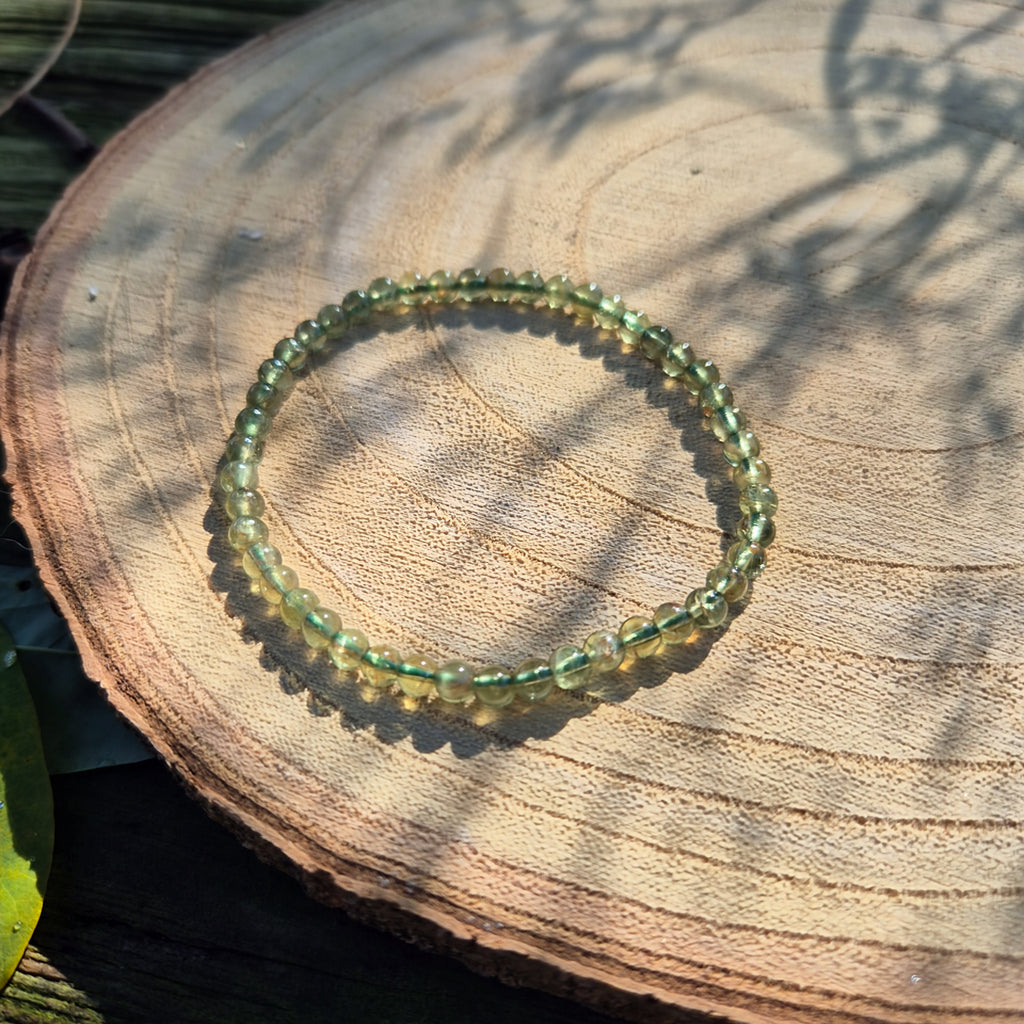 Bracelet en perles de 4 mm en apatite verte naturelle de Madagascar, pierre de régénération, d’harmonie et de vitalité