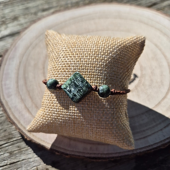 Bracelet sur Corde en Séraphinite de Russie