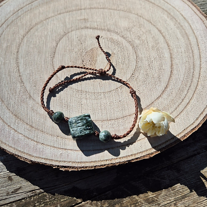 Bracelet sur Corde en Séraphinite de Russie