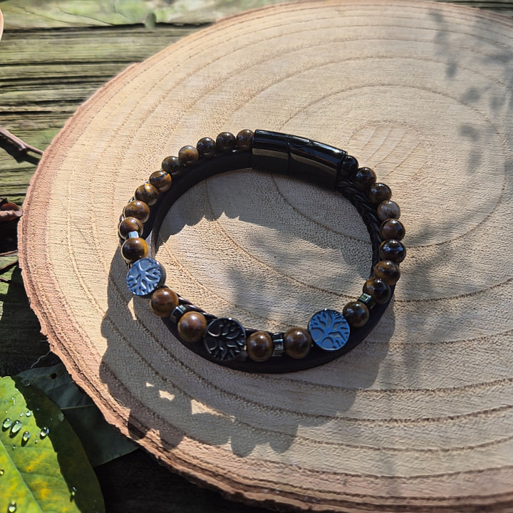 Bracelet homme en cuir orné de perles d’œil de tigre naturel, pierre de protection et de confiance en soi.