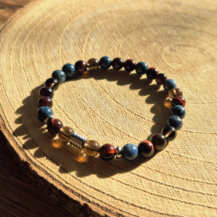 Bracelet en pierres naturelles d’Œil de Taureau, Dumortiérite et Quartz Fumé — symbole de force mentale, ancrage et endurance en lithothérapie