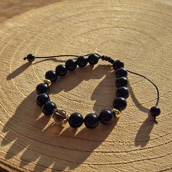 Bracelet réglable en obsidienne noire naturelle 8 mm, monté sur cordon macramé, création artisanale Les Secrets de G&M