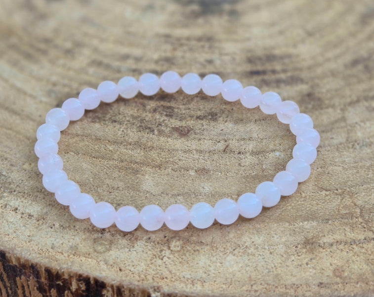 Bracelet en perles de 6 mm en quartz rose naturel du Brésil, pierre d’amour, de tendresse et d’apaisement émotionnel.