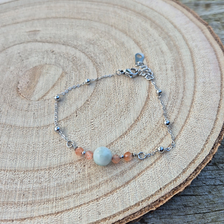 Bracelet Création en Jade de Birmani et 4 perles Pierre de Soleil