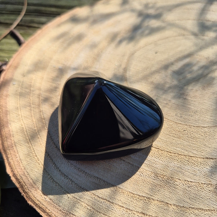 Cœur en obsidienne œil céleste naturelle du Mexique, environ 5,5 cm, pierre de protection, d’ancrage et de révélation intérieure.