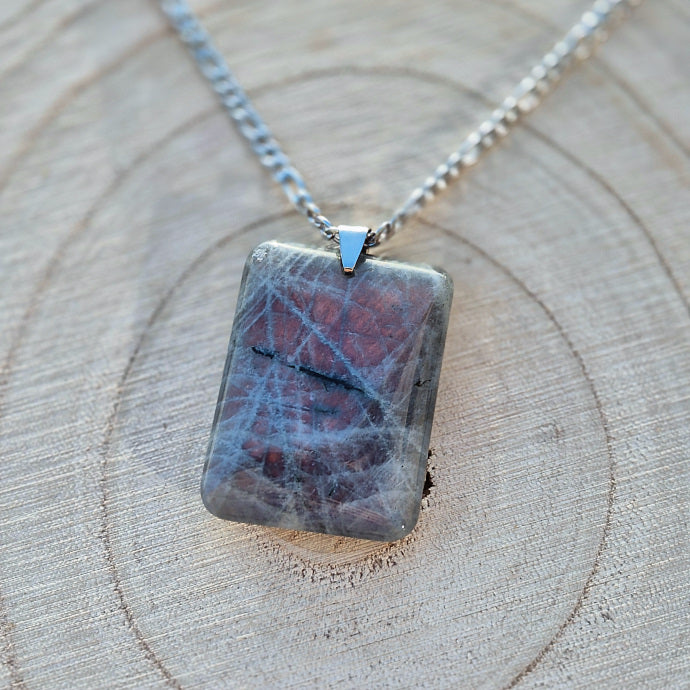 Collier Labradorite Violette AA+ Pierre Rectangulaire