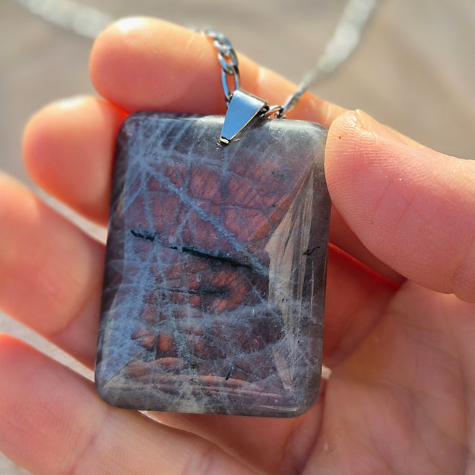 Collier Labradorite Violette AA+ Pierre Rectangulaire