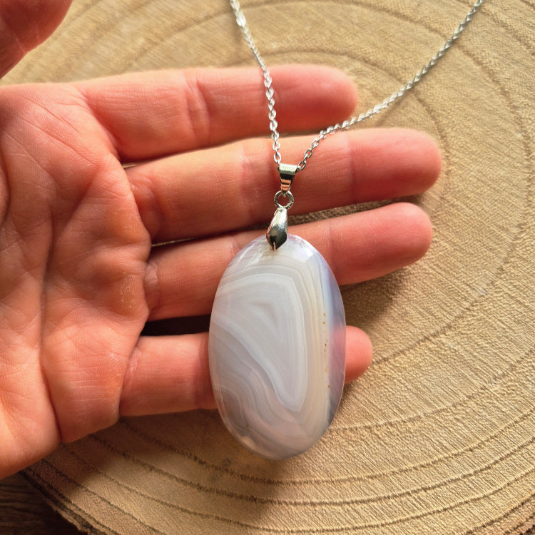 Collier en agate naturelle ovale – pendentif en pierre naturelle sur chaîne acier inoxydable, bijou simple et élégant