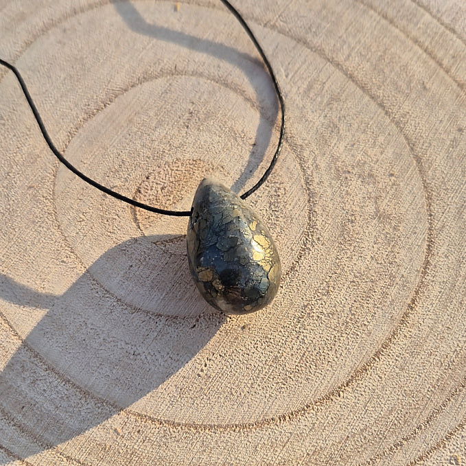 Collier Goutte Pierre d'Agate et Pyrite