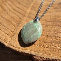 Collier Forme Losange en Garniérite AA de Madagascar