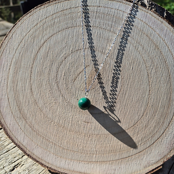 Collier Perle de Malachite 12mm chaine en acier inoxydable couleur Argent
