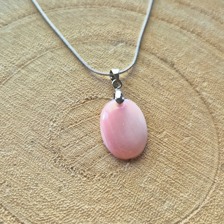 Collier en Opale Rose – petit pendentif en pierre naturelle sur chaîne acier inoxydable, bijou doux et lumineux