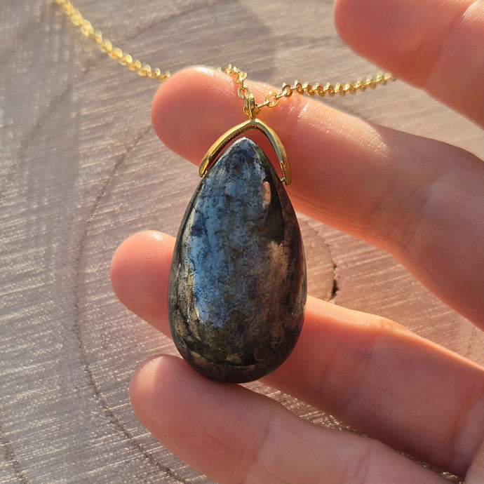 Collier Goutte Sautoir pierre de Pyrite du Pérou