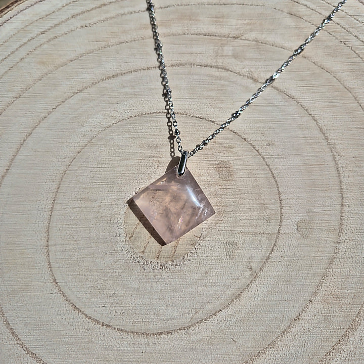 Collier Carré en Quartz Rose