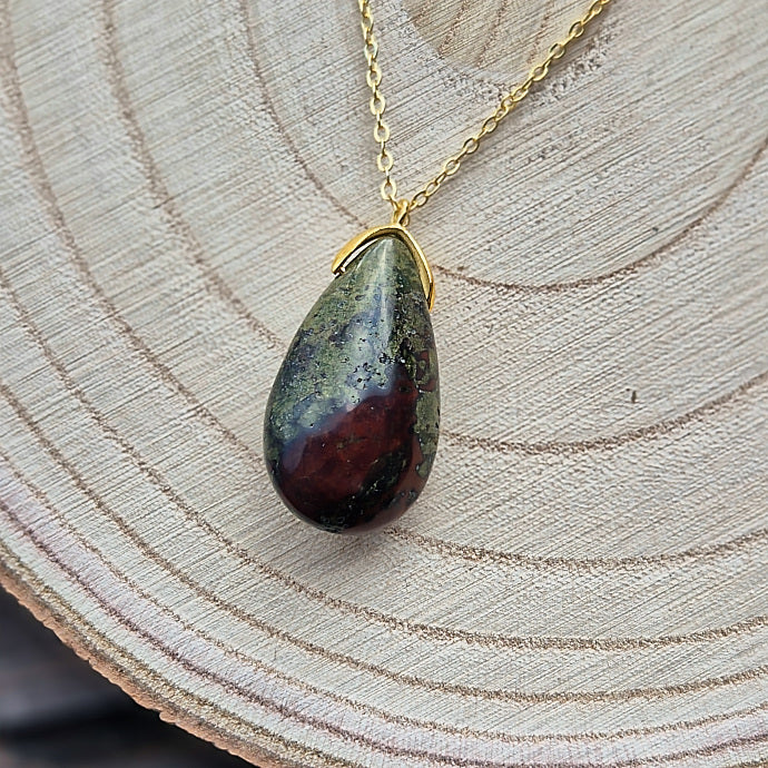 Collier Goutte Sautoir Pierre en Jaspe Sang de Dragon