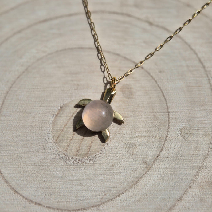 Collier Tortue en Quartz Rose