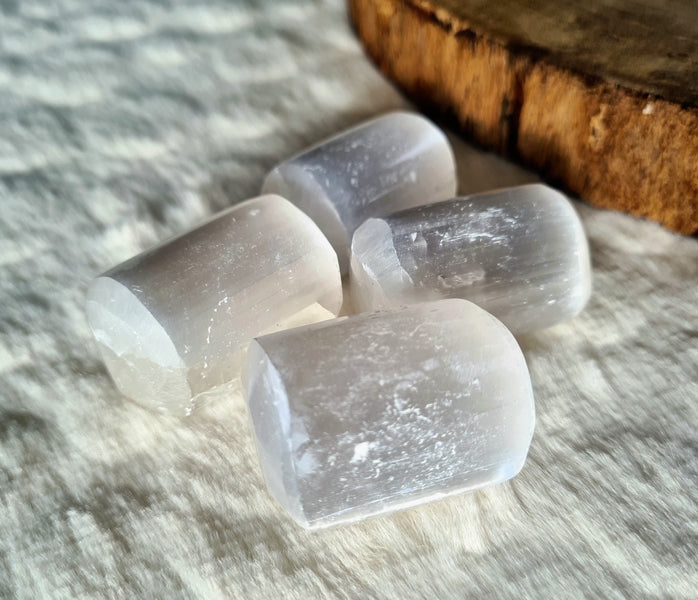 boutique de mineraux cylindre de sélénite
