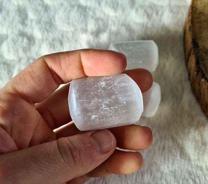 boutique de mineraux cylindre de sélénite