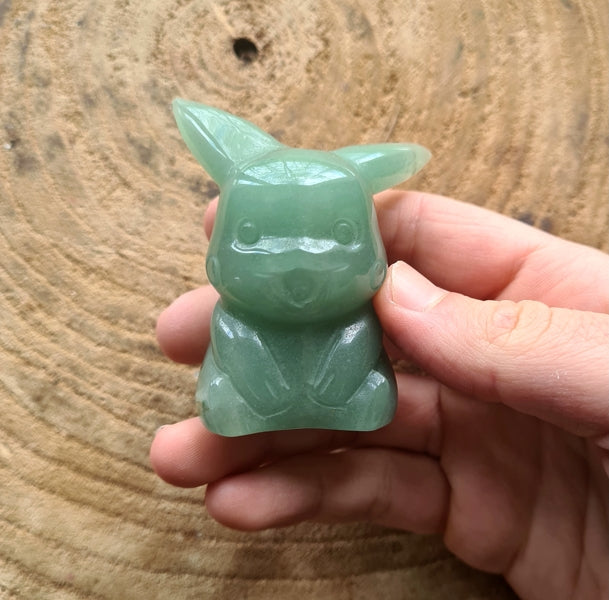 figurine pikachu aventurine verte