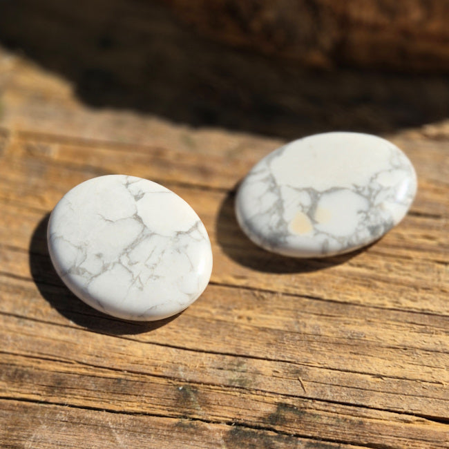 Galet Anti-Stress en Howlite Blanche du Zimbabwe