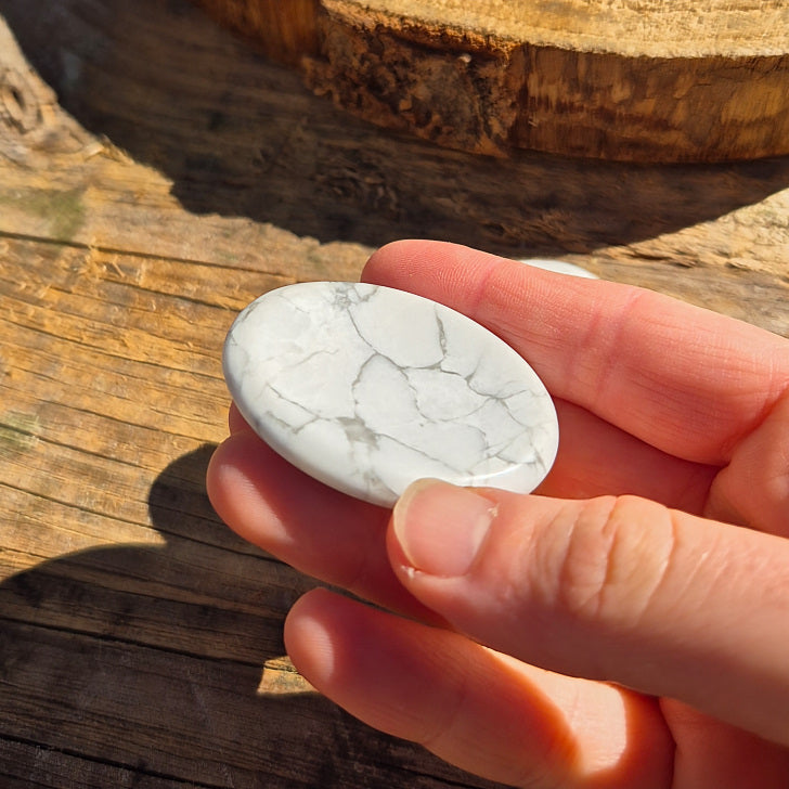 Galet Anti-Stress en Howlite Blanche du Zimbabwe